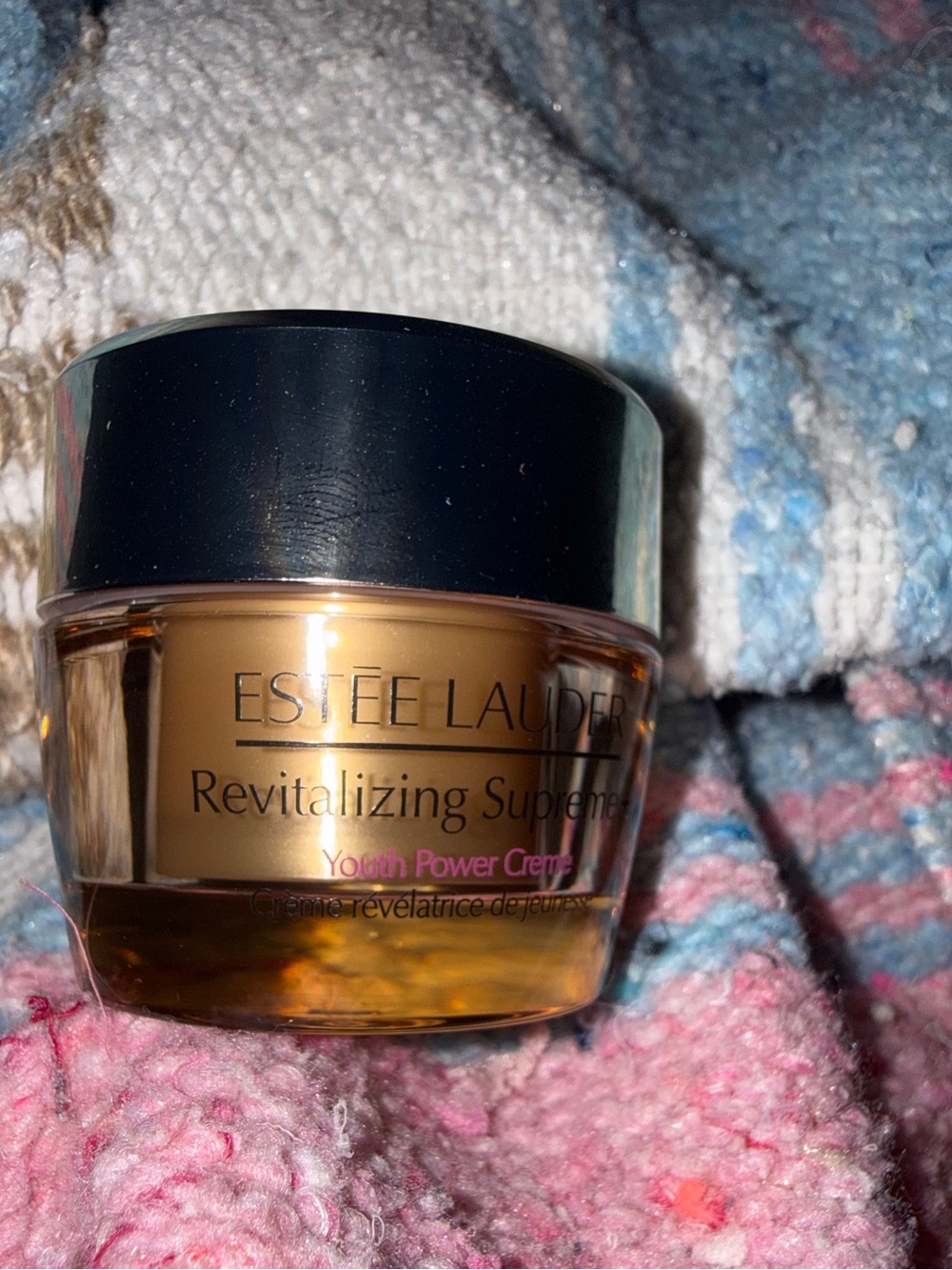 Estée Lauder Revitalizing Supreme+ Youth Power Creme — Gold - Picture 4 of 7